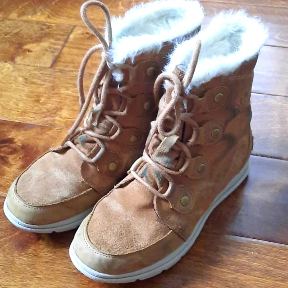 Waterproof Sorel boots size 7.5 - Picture 1 of 7